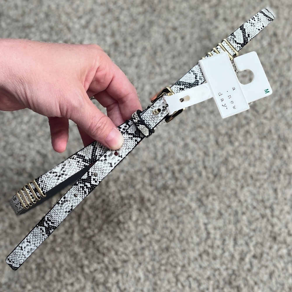 NWT snakeskin print belt with gold detail